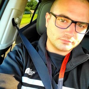 Meet your Posher, Adam